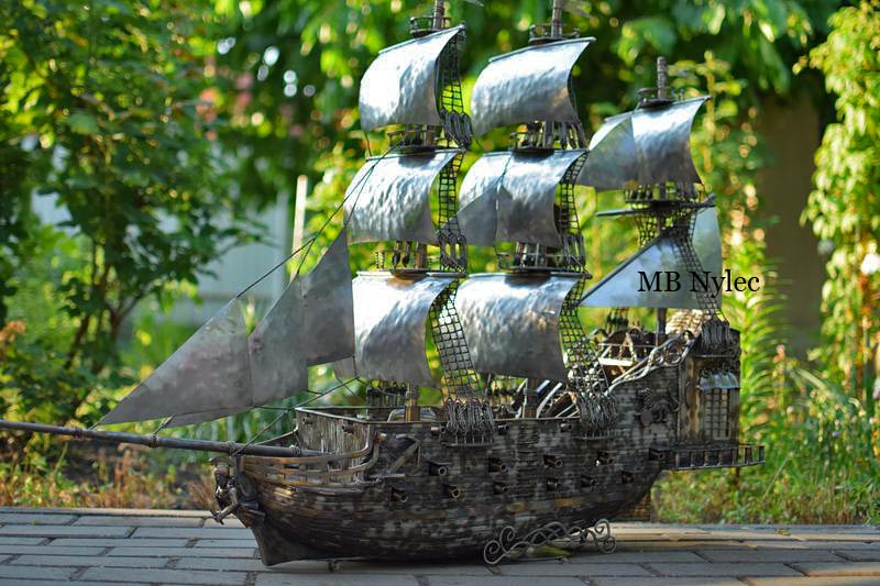 Kuty statek ze stali nierdzewnej rzeźba stalowa