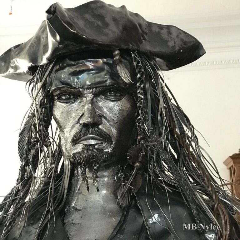 rzeźby z metalu jack sparrow piraci z karaibów