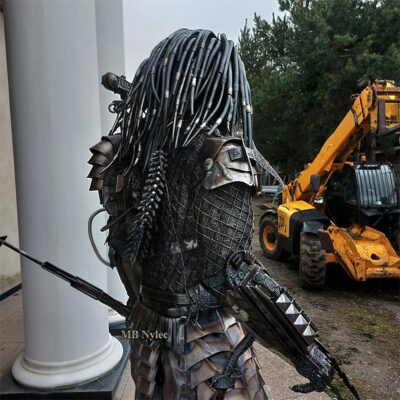 Predator - metalowa figura z filmu