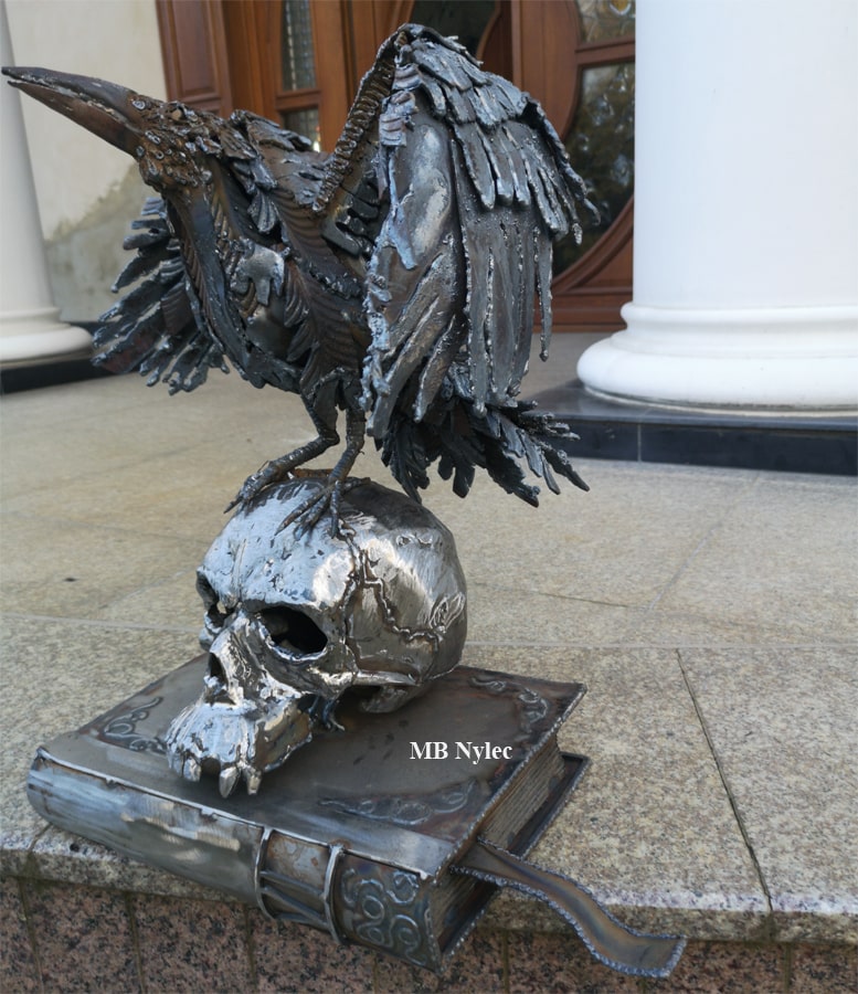 symbolika śmierci - kruk - rzeźba z metalu